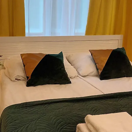 Cracow شقة فندقية 3*