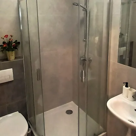 Cracow 公寓式酒店 3*